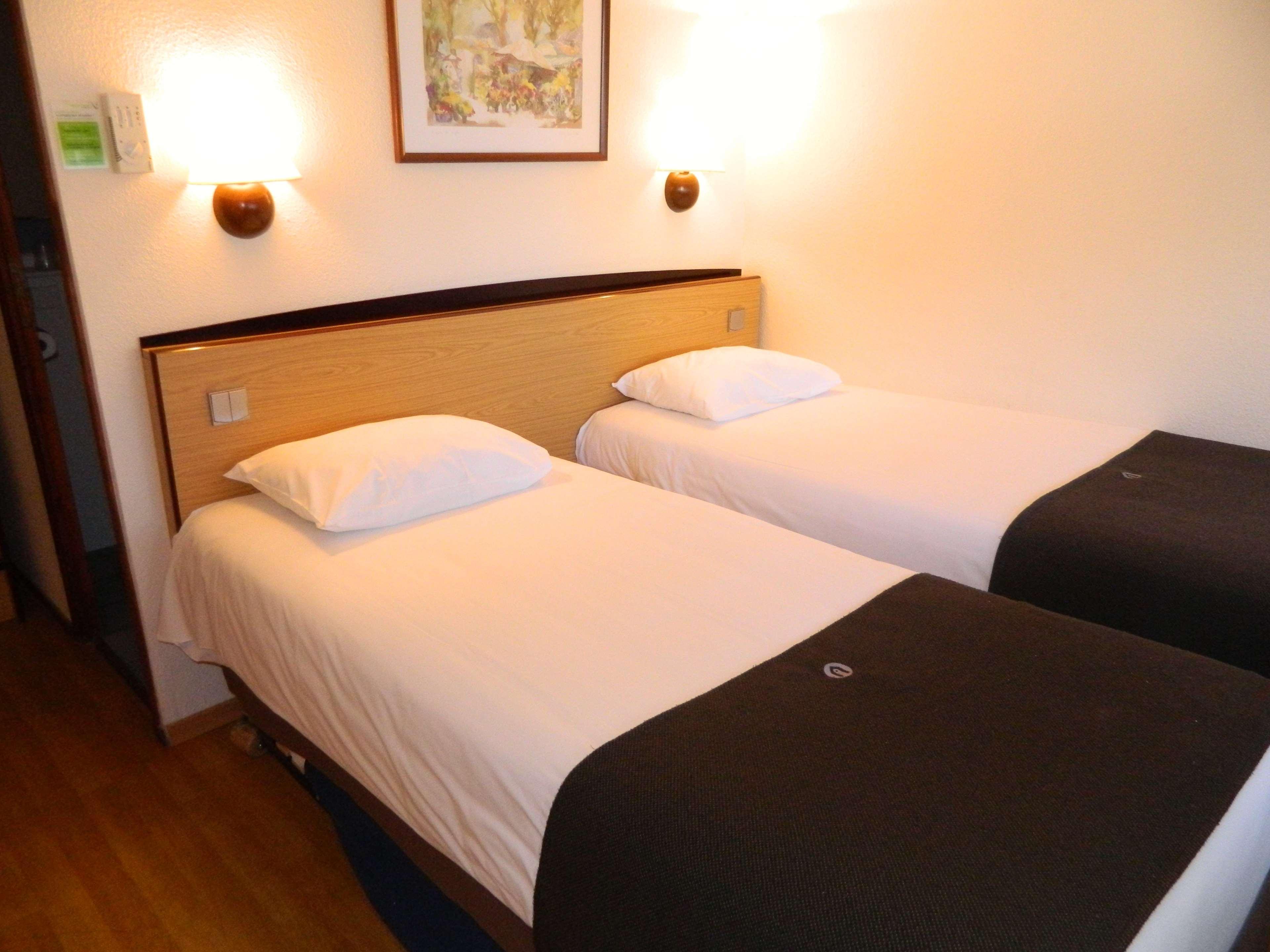 Campanile Epernay - 51530 Dizy