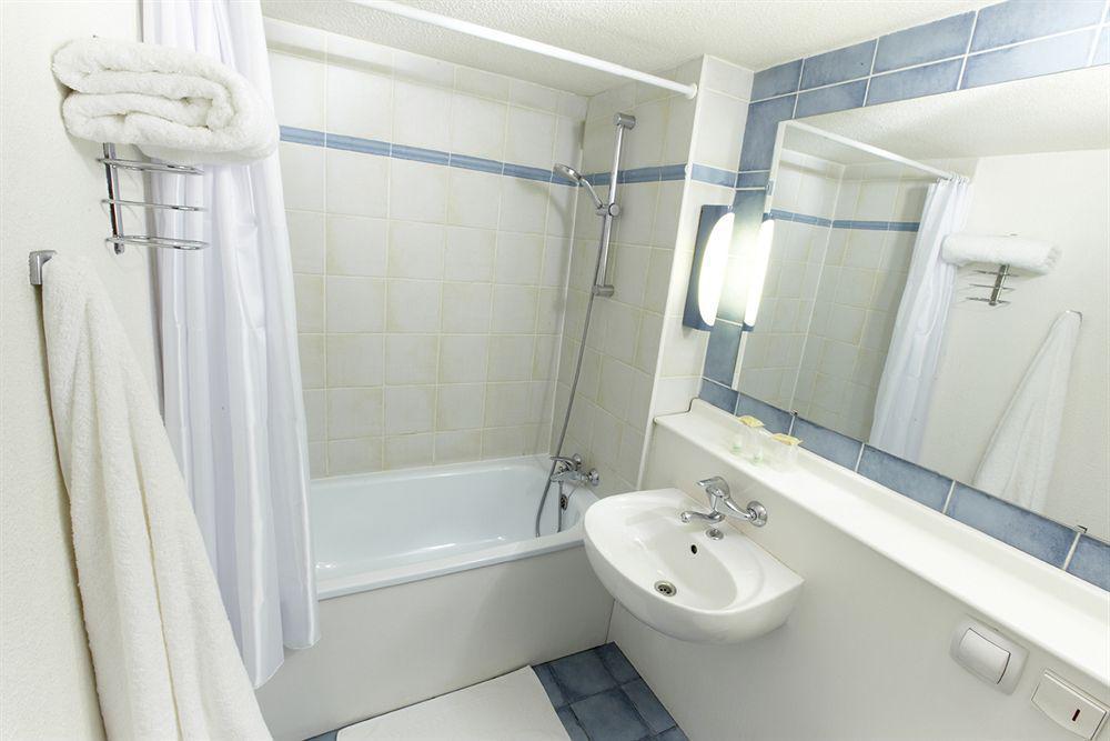 Campanile Epernay - 51530 Dizy
